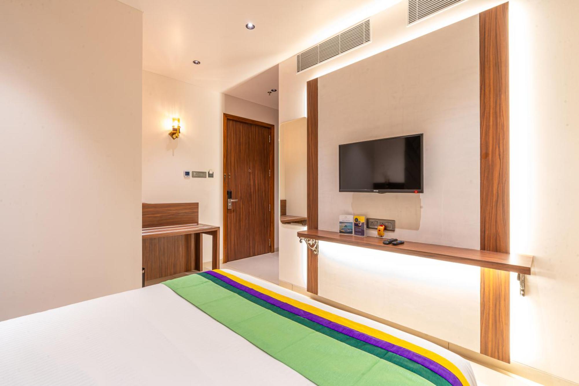 Treebo Premium Heritage Grand -Majiwada Thane Buitenkant foto