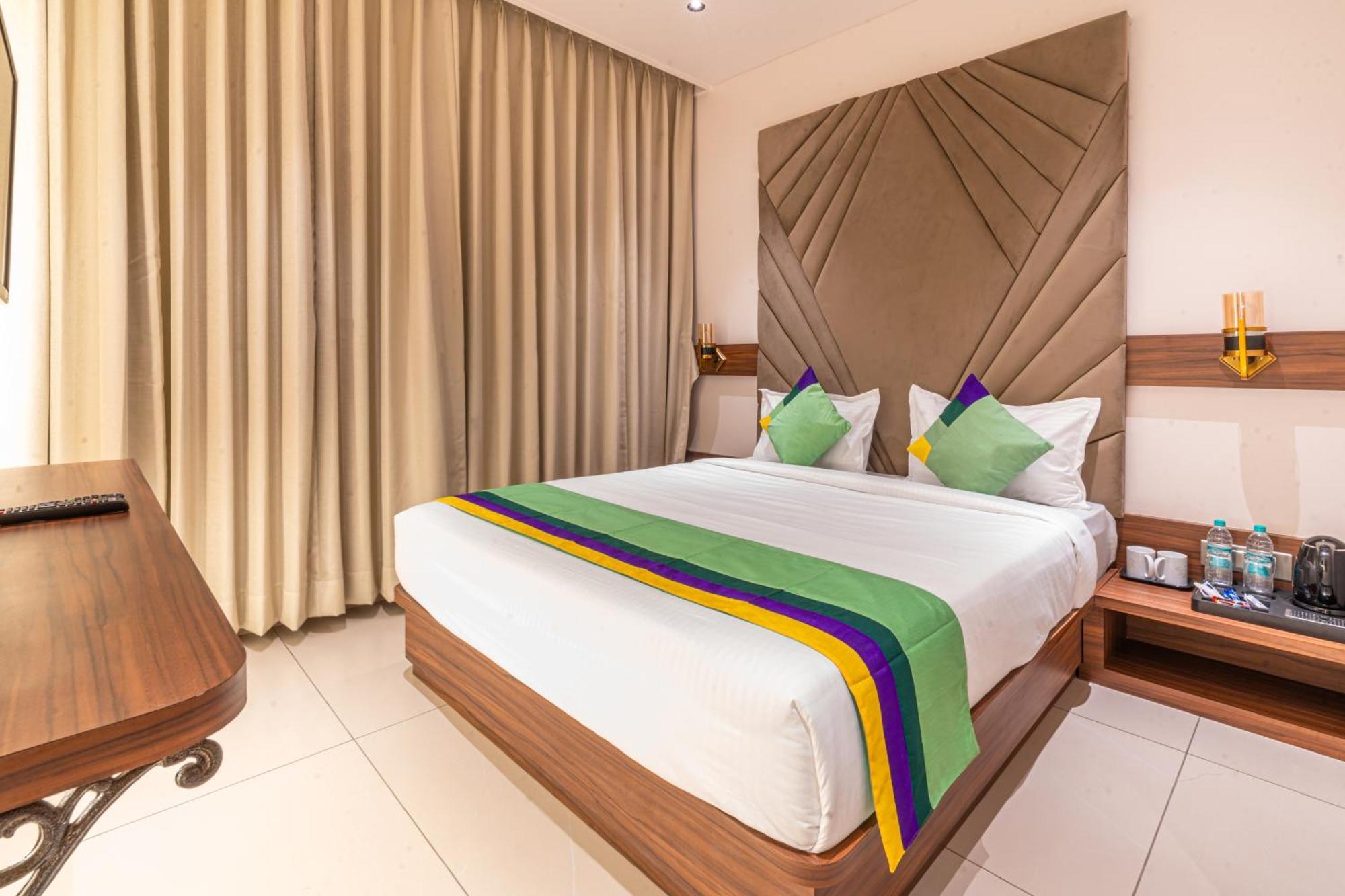 Treebo Premium Heritage Grand -Majiwada Thane Buitenkant foto