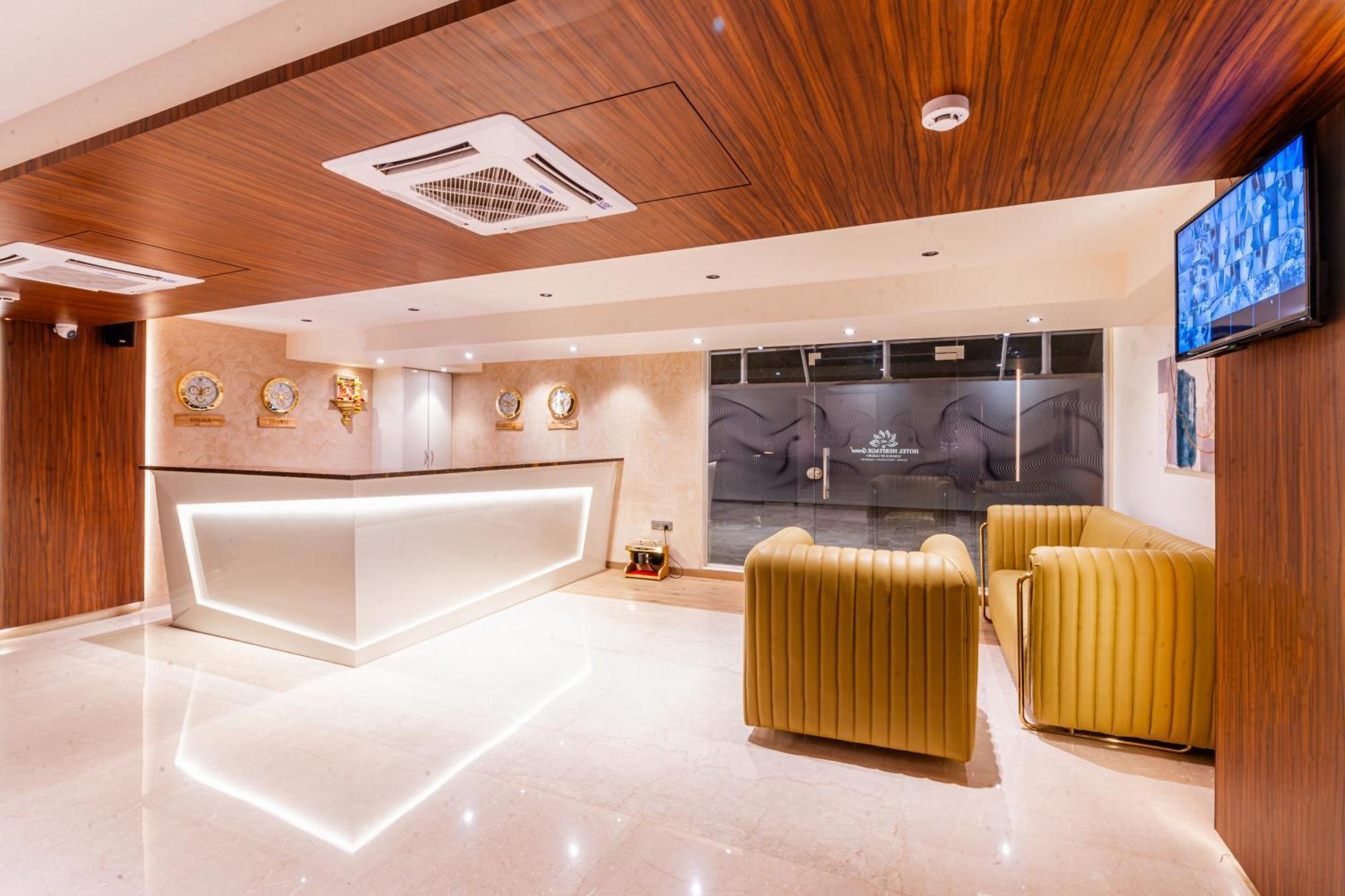 Treebo Premium Heritage Grand -Majiwada Thane Buitenkant foto