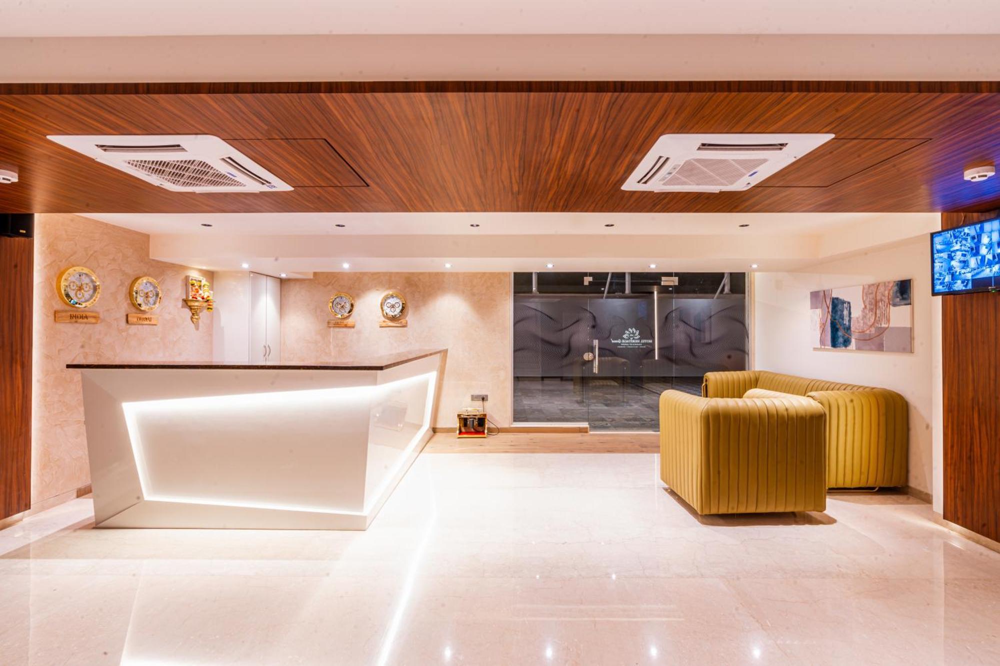 Treebo Premium Heritage Grand -Majiwada Thane Buitenkant foto